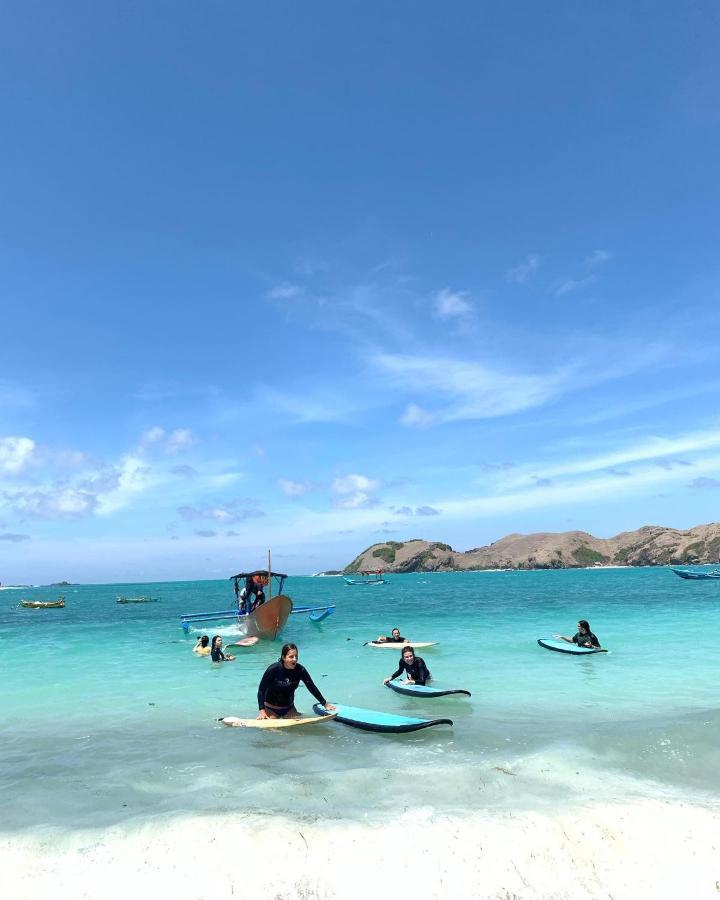 Отель Turtle House Lombok Kuta  Экстерьер фото