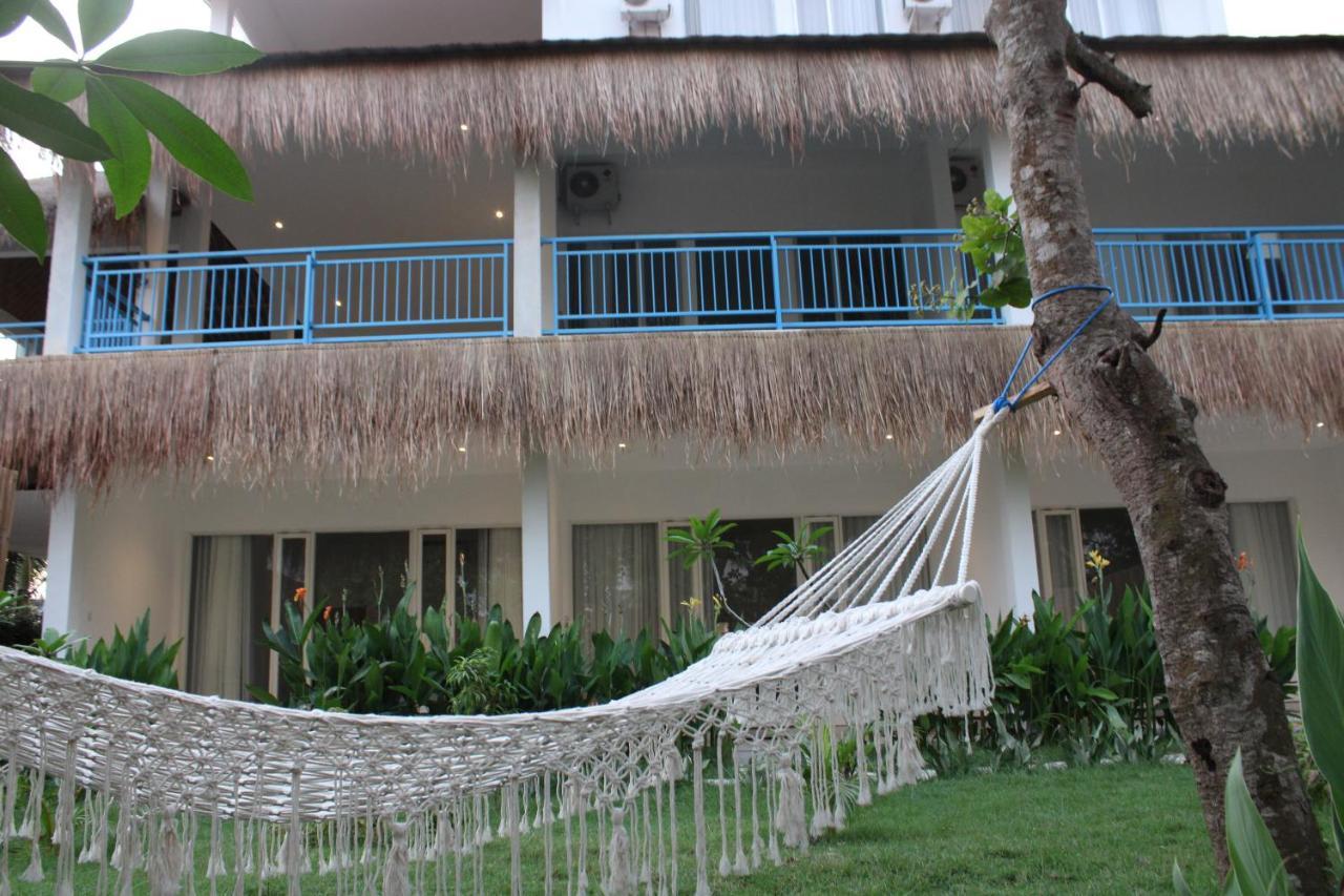 Отель Turtle House Lombok Kuta  Экстерьер фото