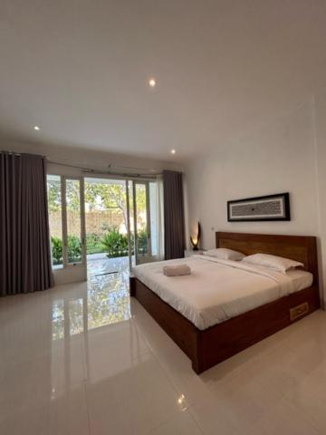 Отель Turtle House Lombok Kuta  Экстерьер фото