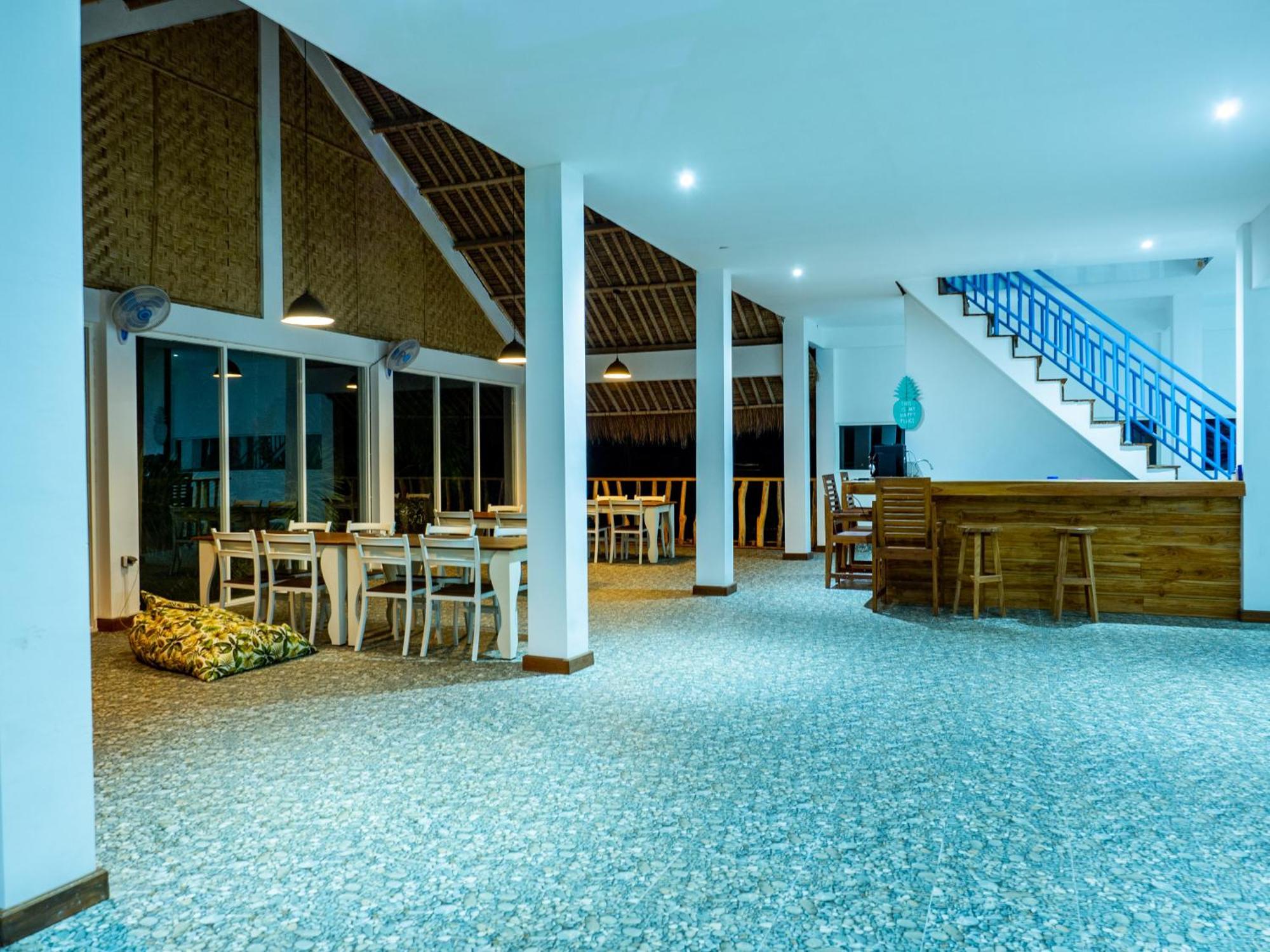 Отель Turtle House Lombok Kuta  Экстерьер фото